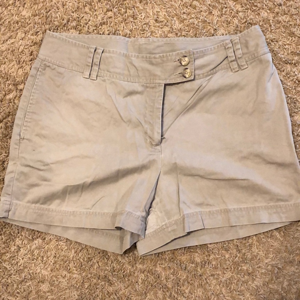 Van Heusen size 10 khaki shorts